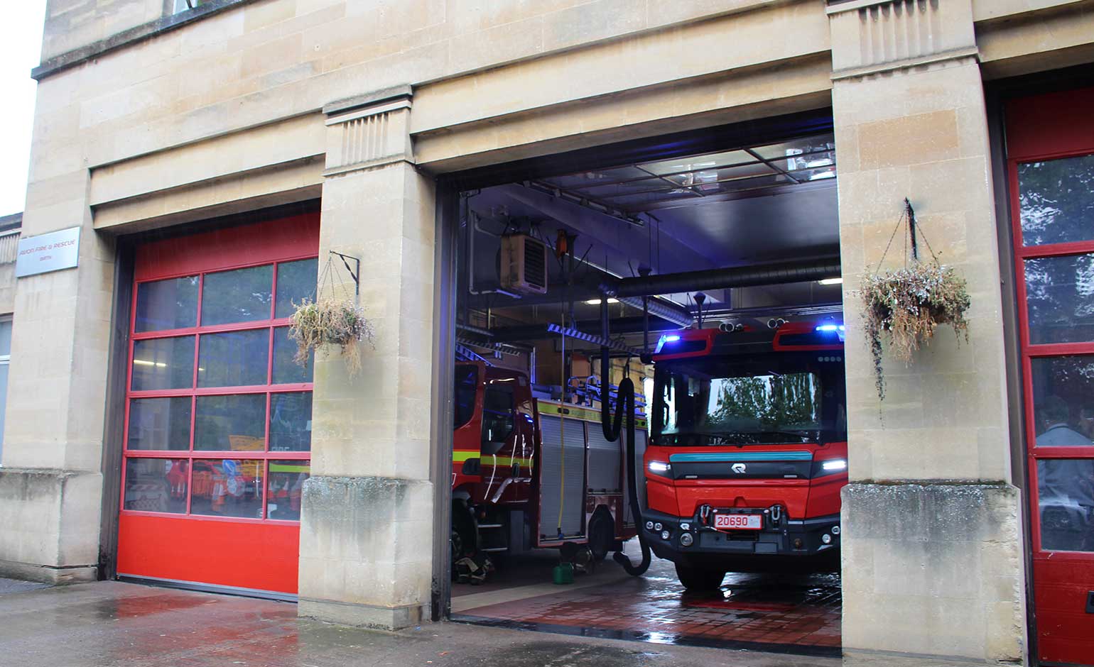 State-of-the-art electric fire appliance demonstrated to firefighters