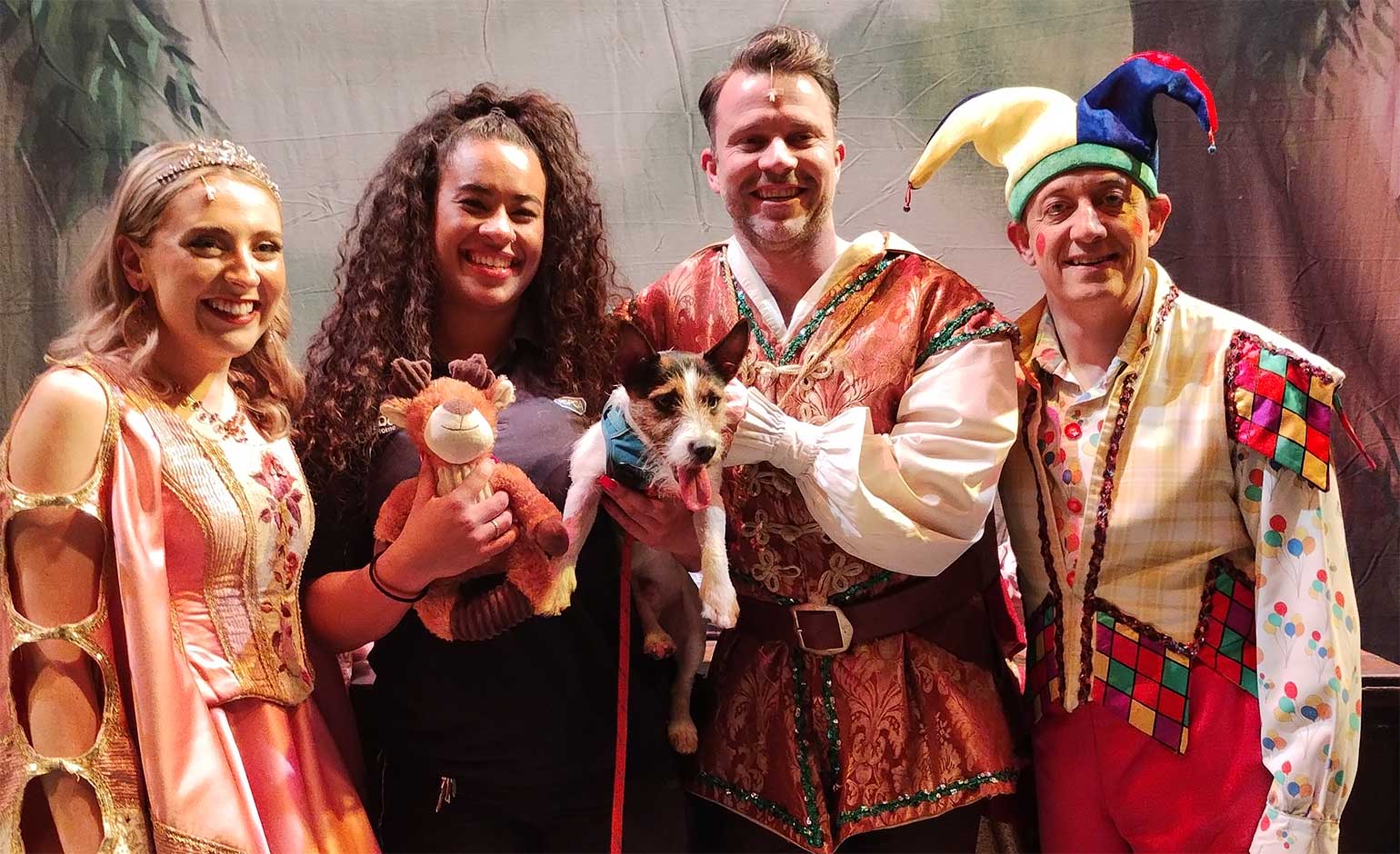 https://www.bathecho.co.uk/uploads/2023/12/theatre-royal-cats-dogs-home-appeal-cred-trb.jpg