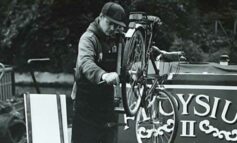 Popular canal-based bike repair business under threat of closure