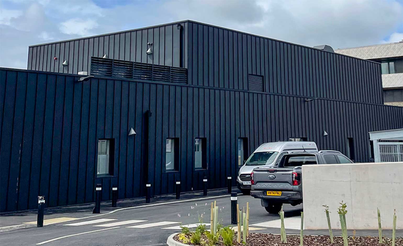 Praise for newly-opened orthopaedic centre at the Sulis Hospital