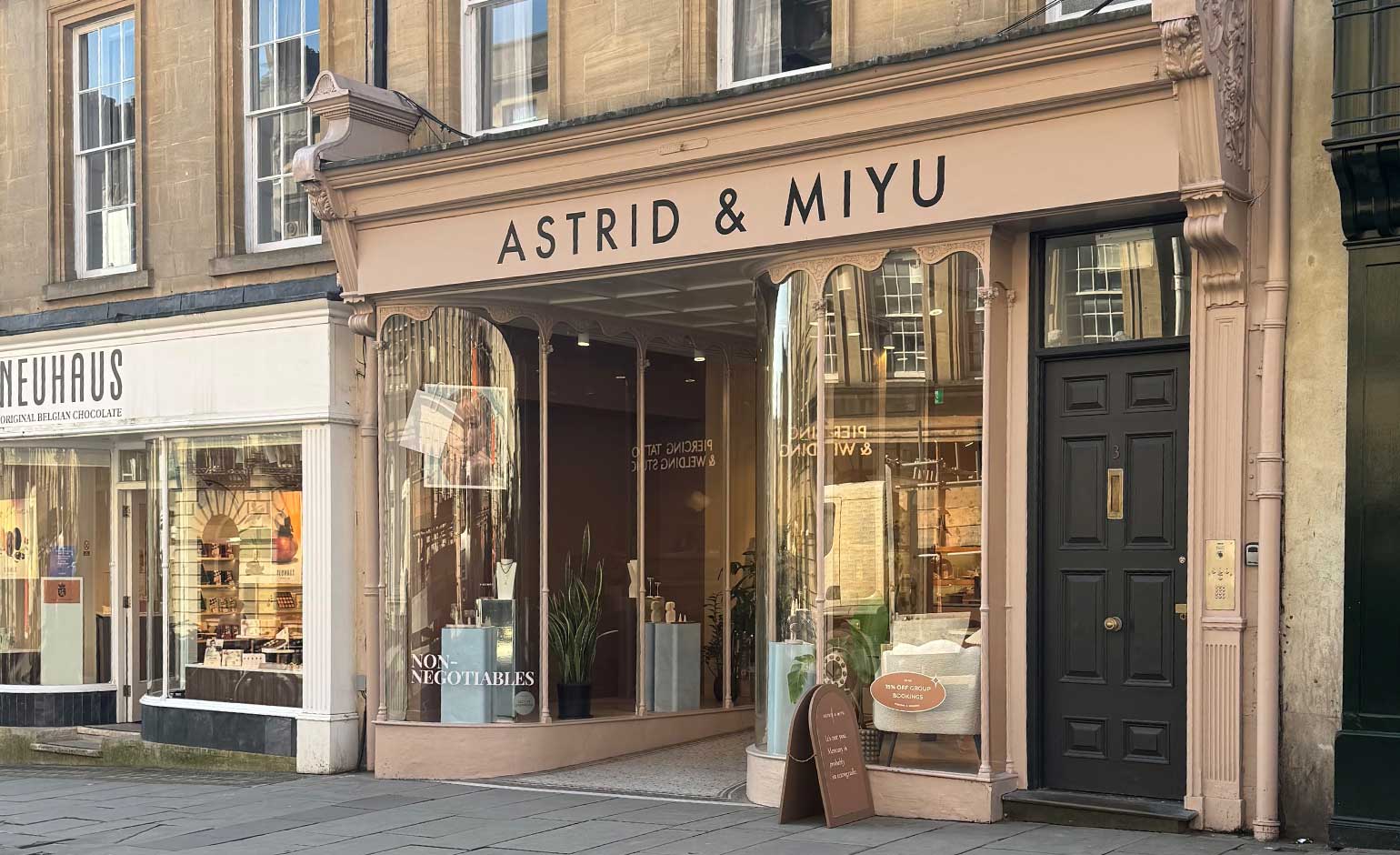 Court bans pair from entering Bath after thefts from jewellery stores