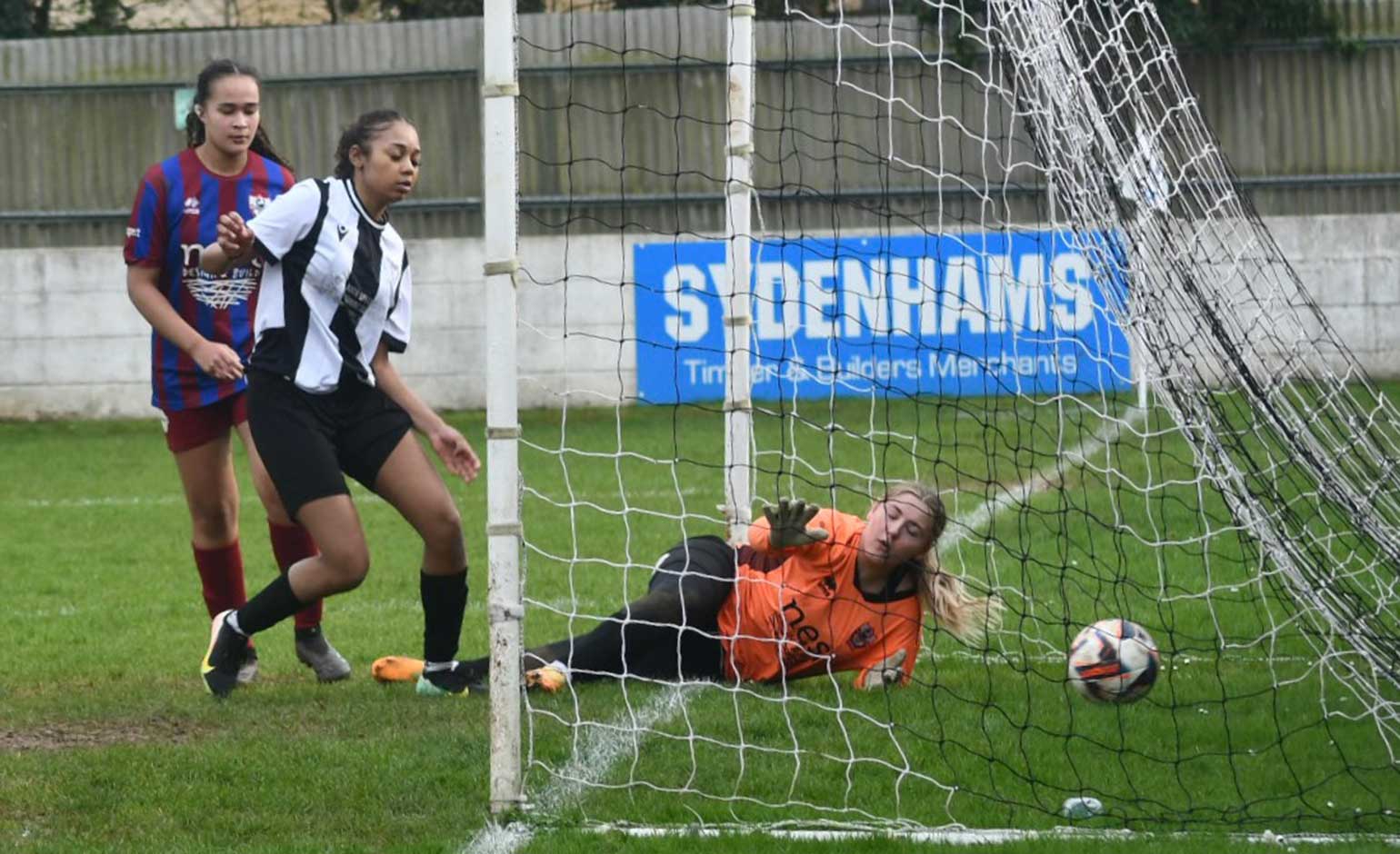 City romp to second successive big win, Odd Down so close to title