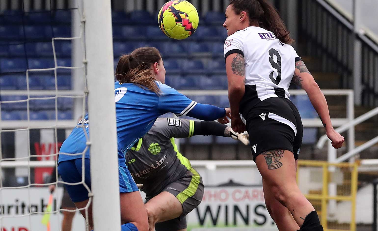 City Women recover from early shock to reach league cup semis