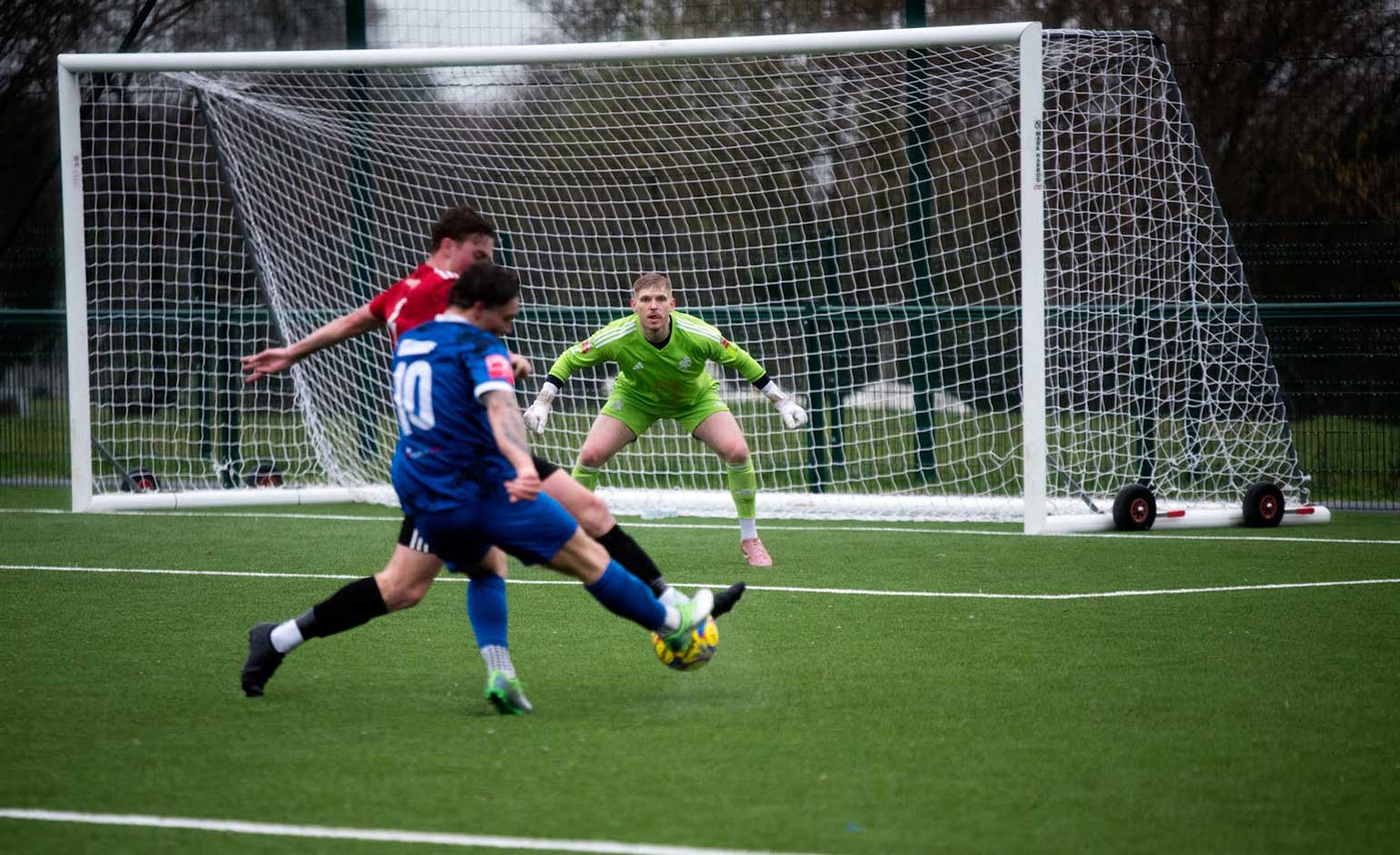 Bath loanee Sweeten sets up clincher as Larks crash to Rockies