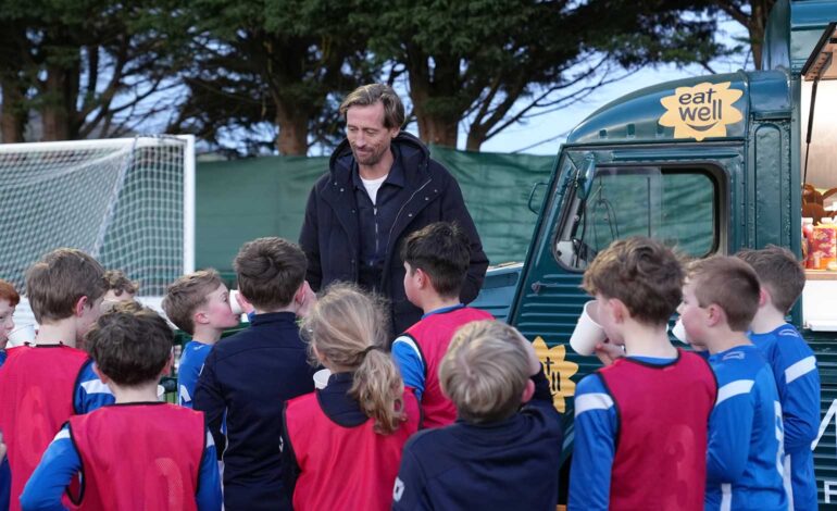 Ex-England star Crouch at Larkhall to help kids eat and play well