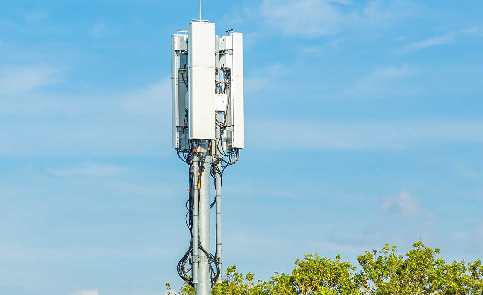 New phone mast being proposed on Lower Bristol Road in Bath