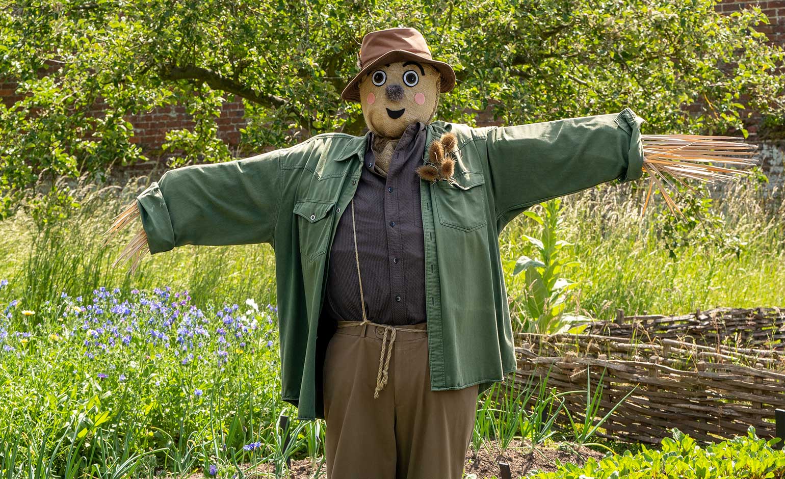 Children’s books theme announced for village’s first ever scarecrow trail